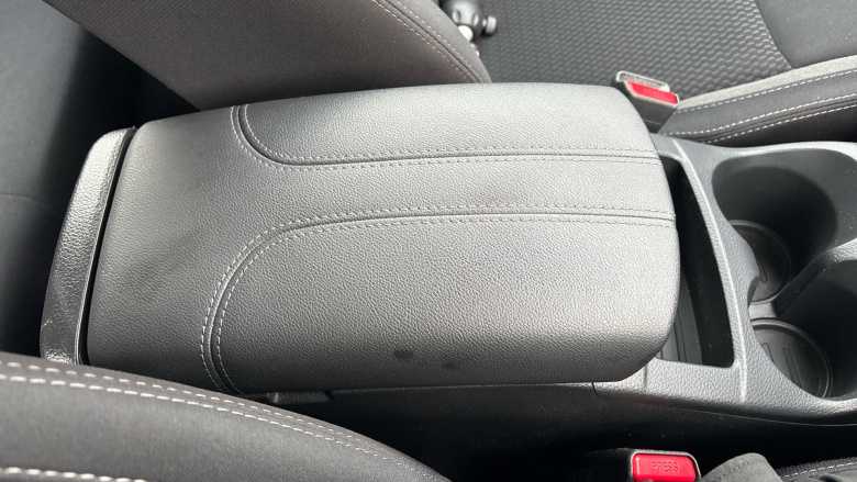 Nissan Qashqai 1.3 DiG-T Acenta Premium 5dr Petrol Hatchback